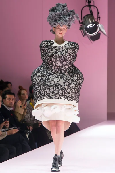 Look 7